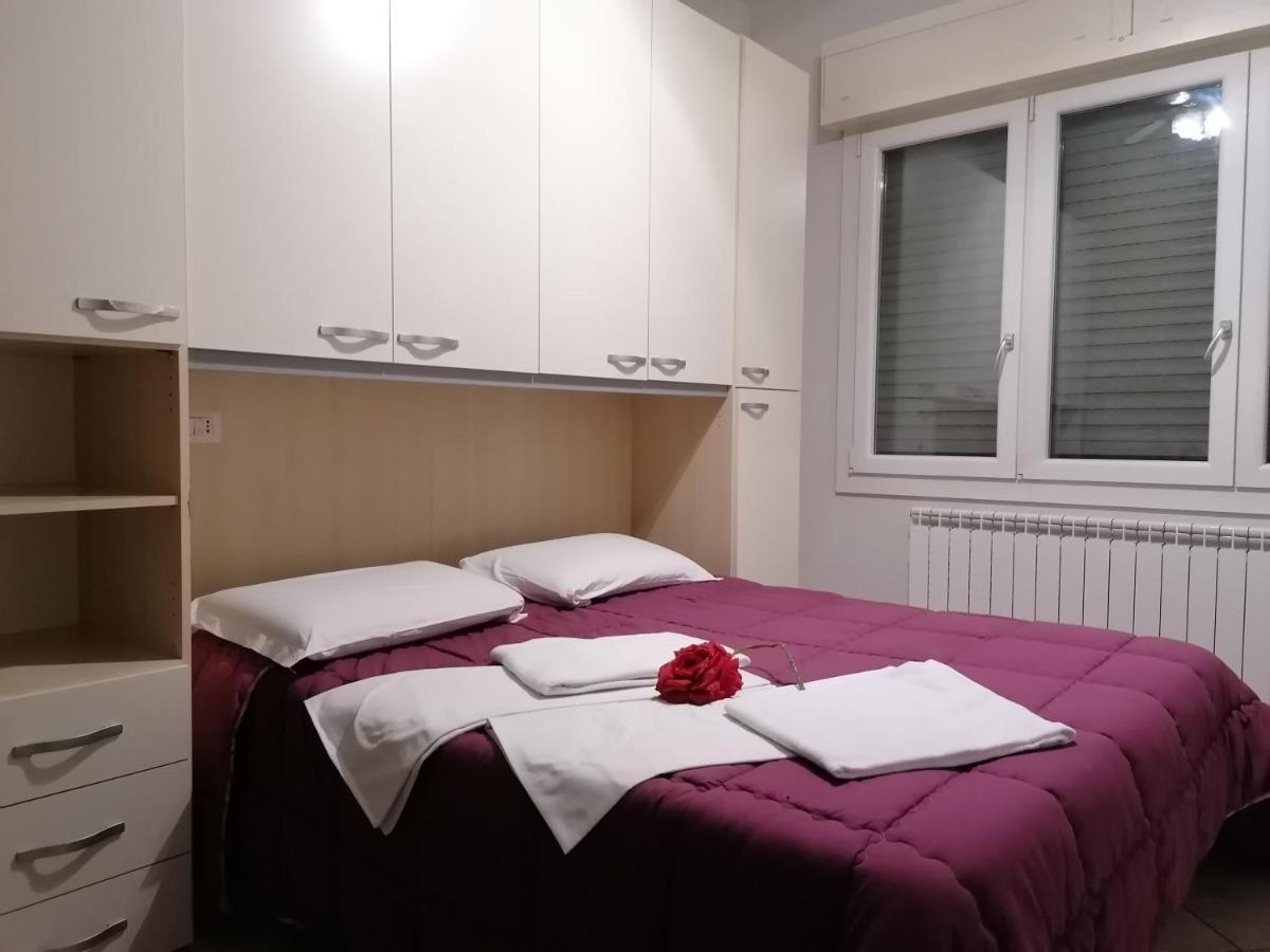 Villa Glori Affitto Camere Monolocali Карпи Экстерьер фото