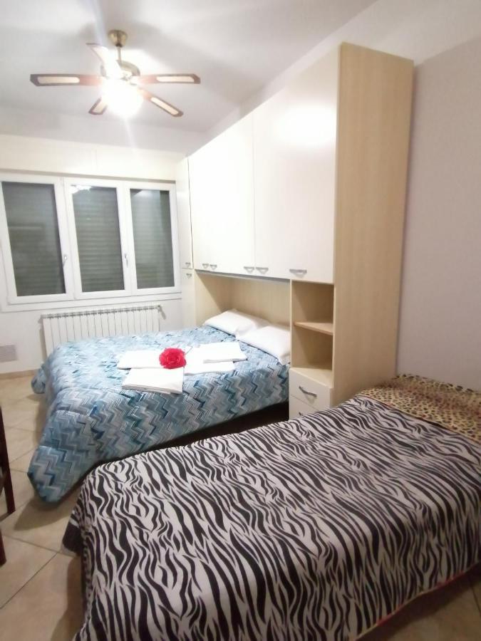Villa Glori Affitto Camere Monolocali Карпи Экстерьер фото
