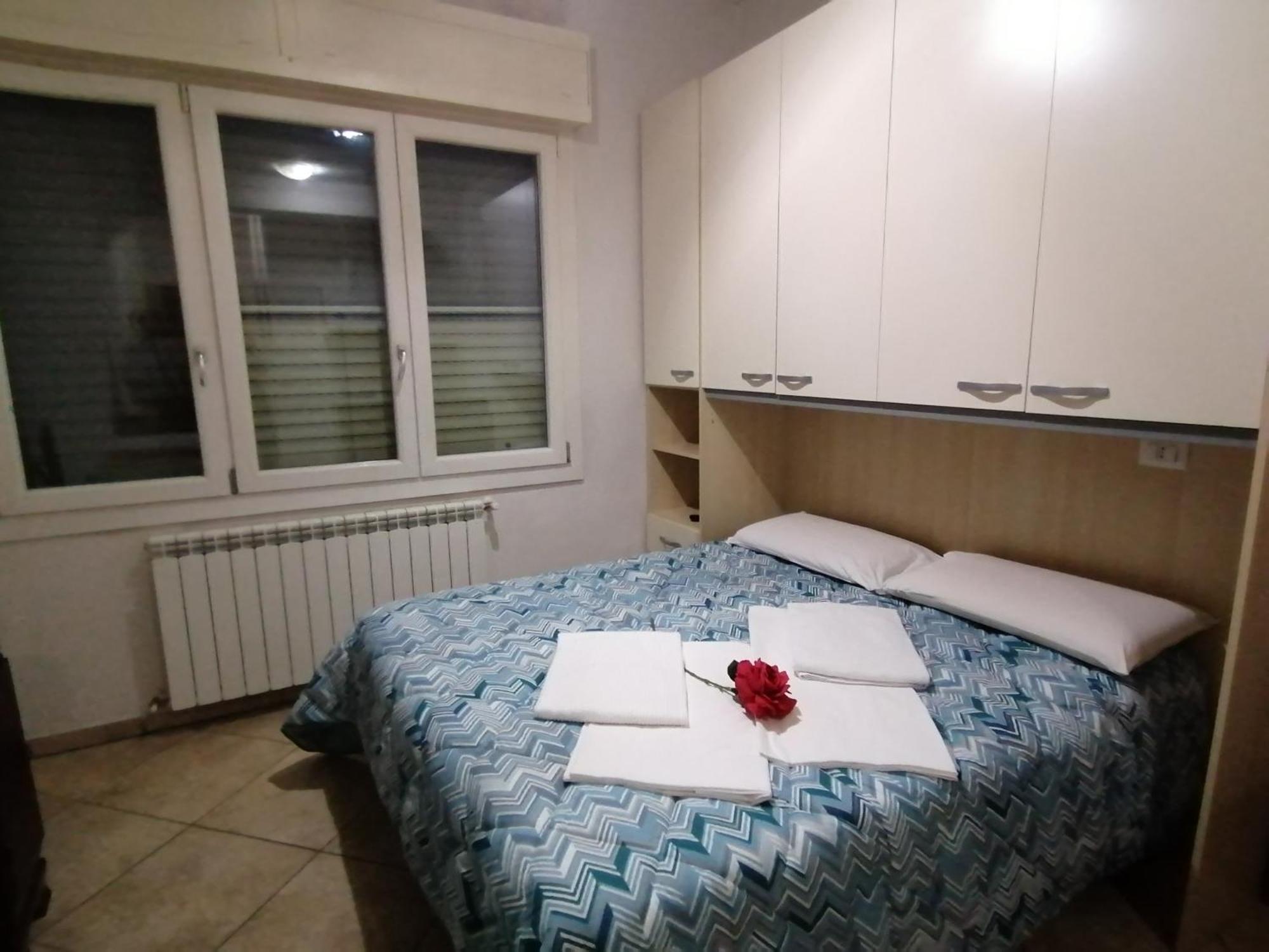 Villa Glori Affitto Camere Monolocali Карпи Экстерьер фото