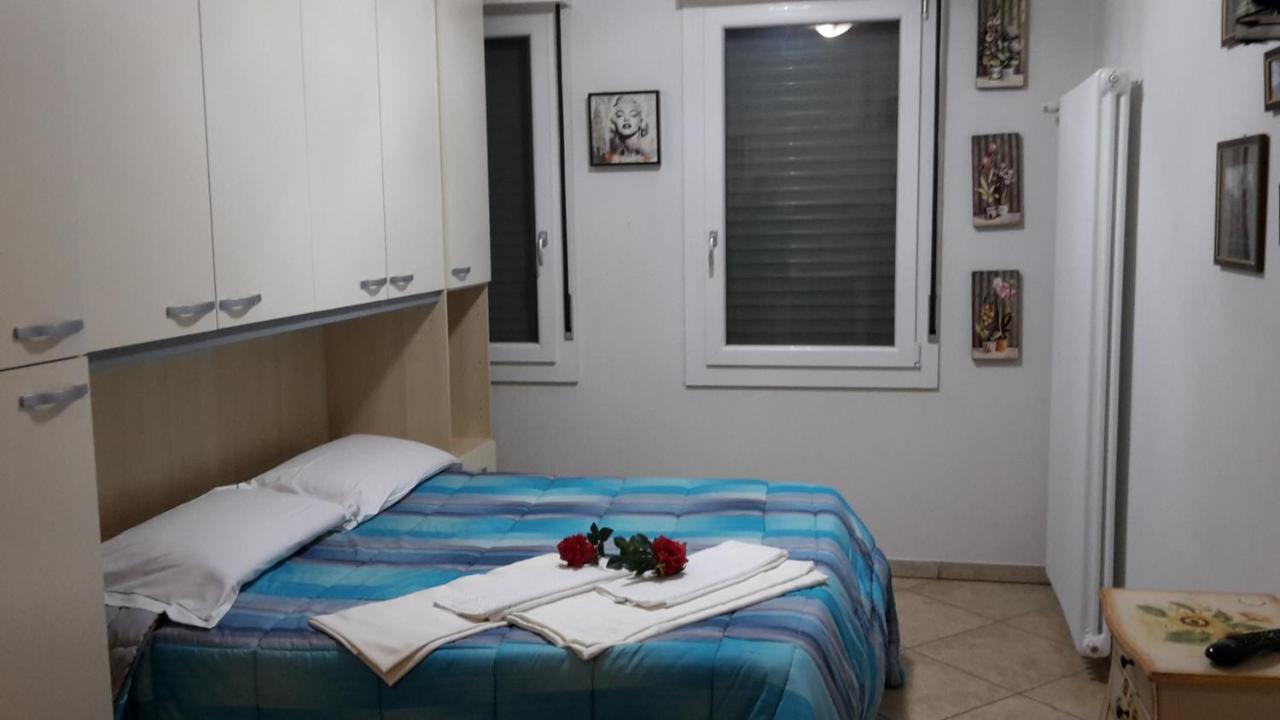 Villa Glori Affitto Camere Monolocali Карпи Экстерьер фото